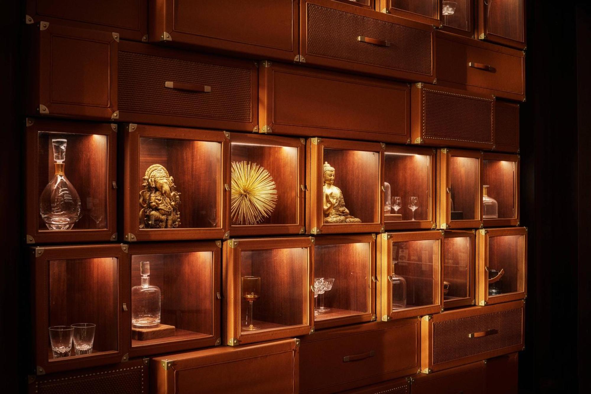 Paragraph Resort & Spa Shekvetili, Autograph Collection Ngoại thất bức ảnh A wall of the bar